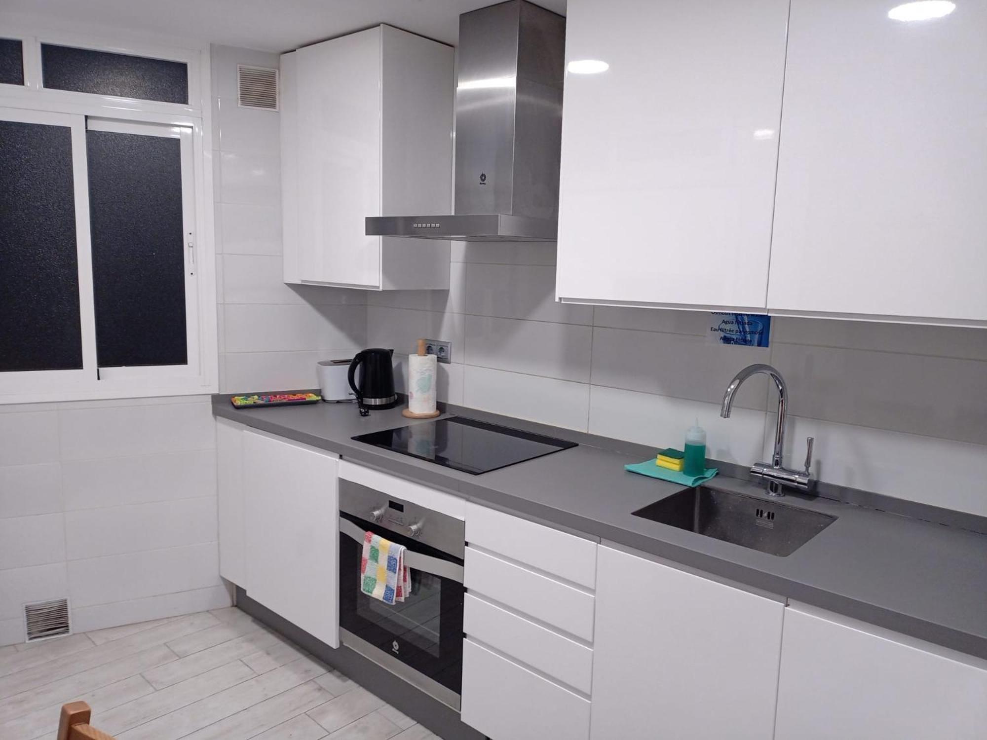 Piso Con Parkinprivado Y A10Minutosdelaplayaandando Lägenhet Málaga Exteriör bild